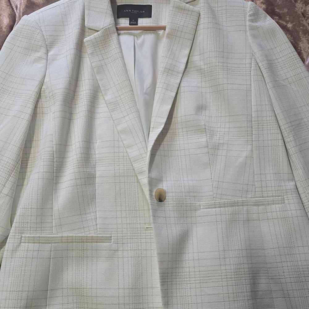 Ann Taylor white and tan striped woman's blazer
